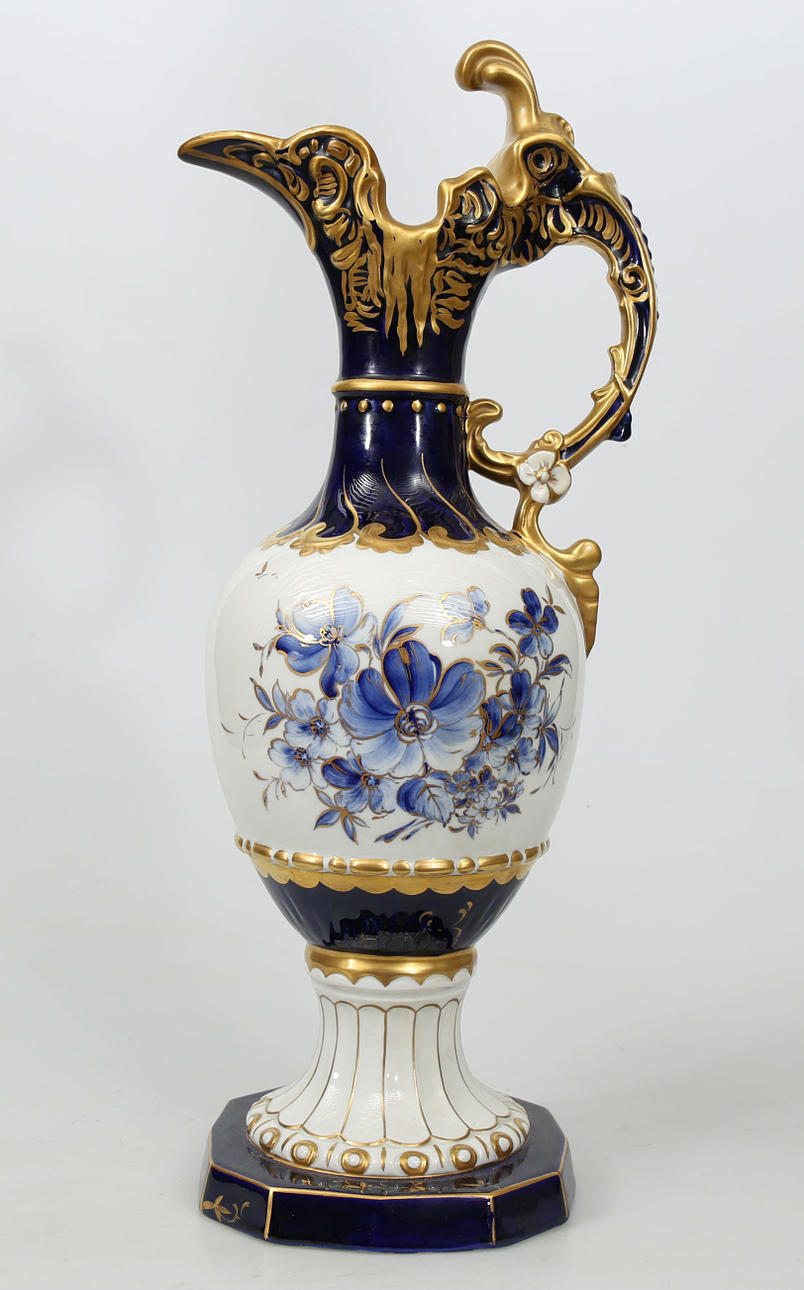 GOLVVAS, porslin, Royal Dux, 1900-talets andra hälft.