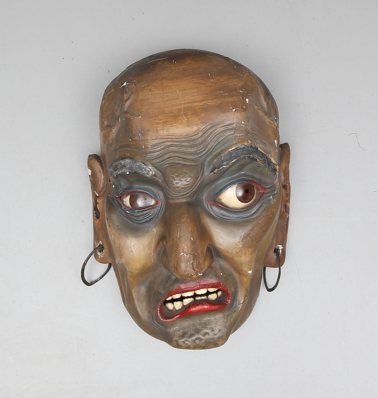 MASK, skuret trä och gips, Asien, 1900-tal.