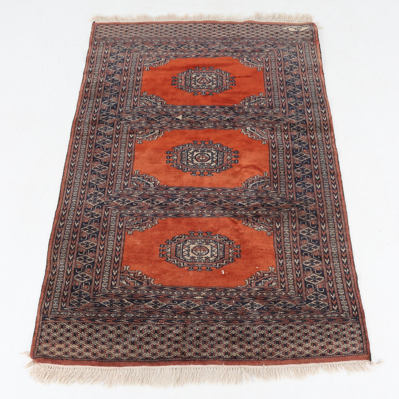 A CARPET, oriental, 124 x 184 cm.