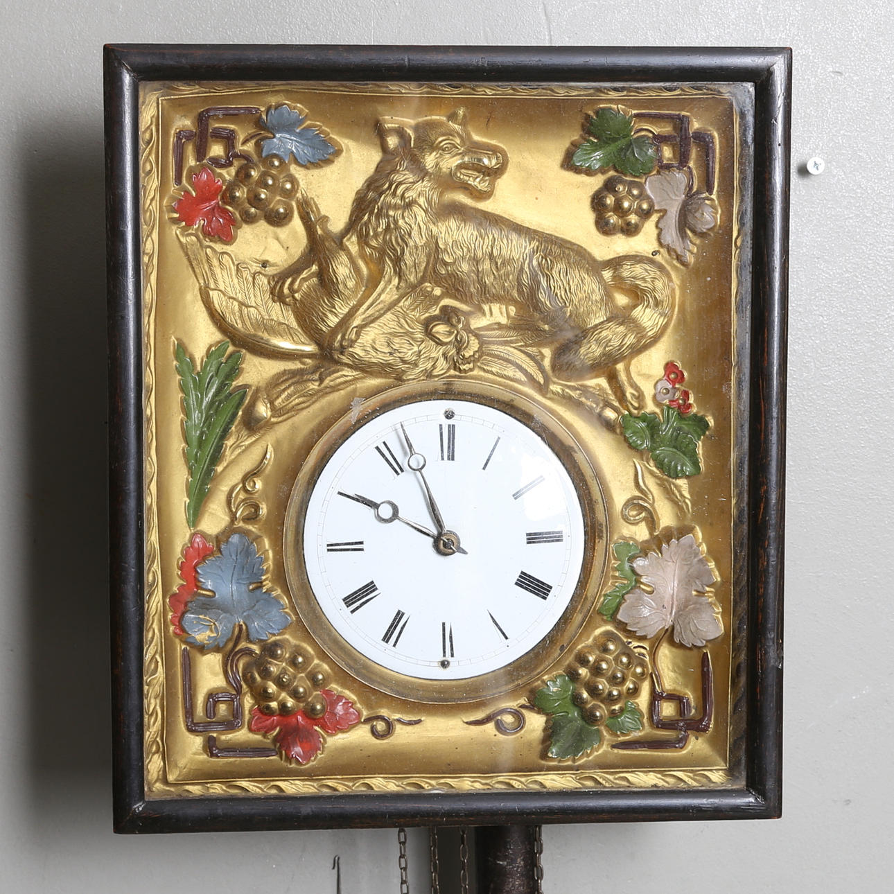 VÄGGUR, så kallat Schwarzwaldur, 18/1900-tal.