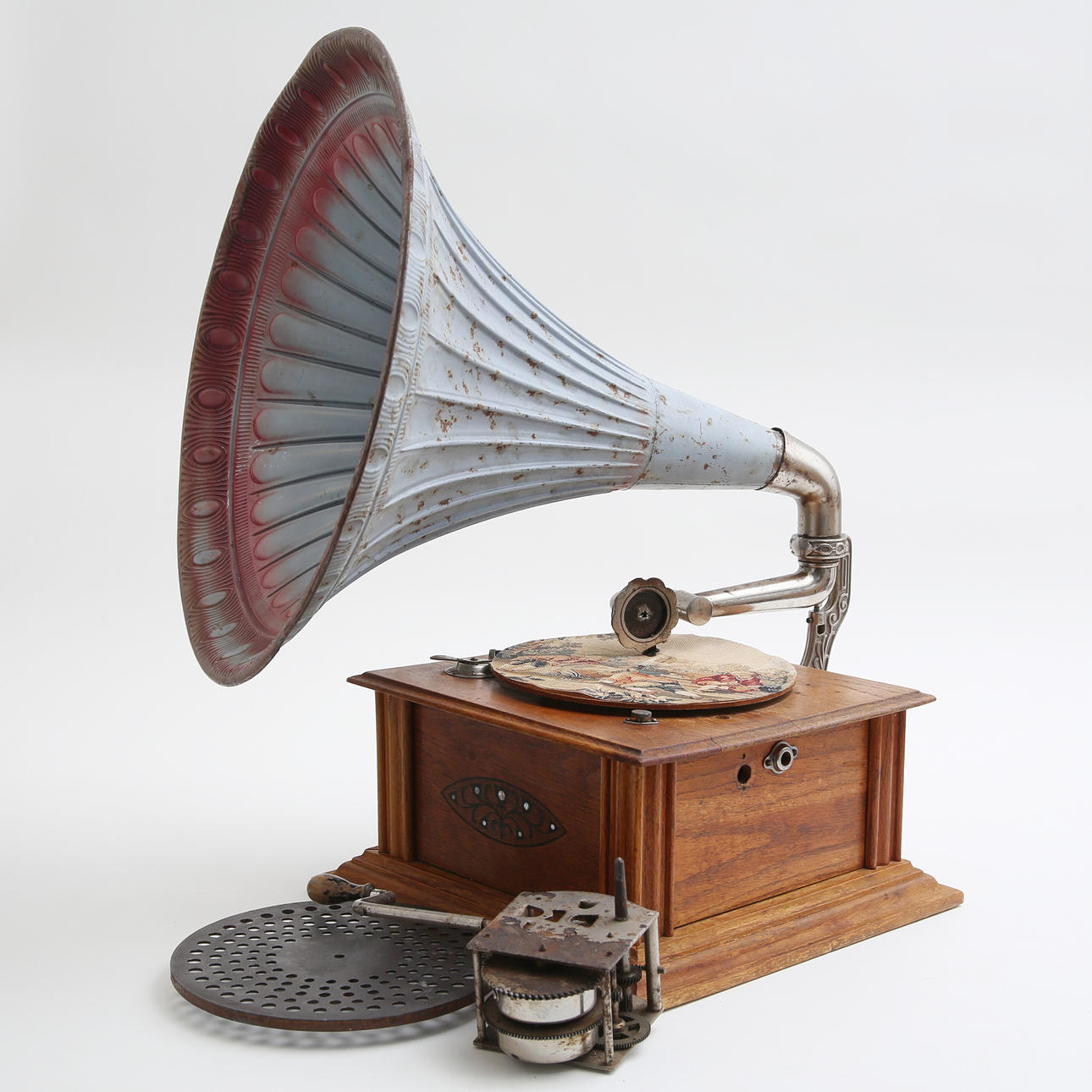 TRATTGRAMMOFON, 1900-talets första hälft.