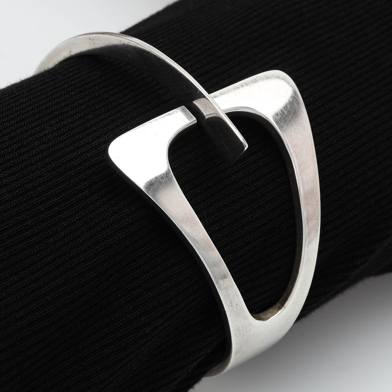 PÄR NORLING, a sterling silver bangle, Exign.