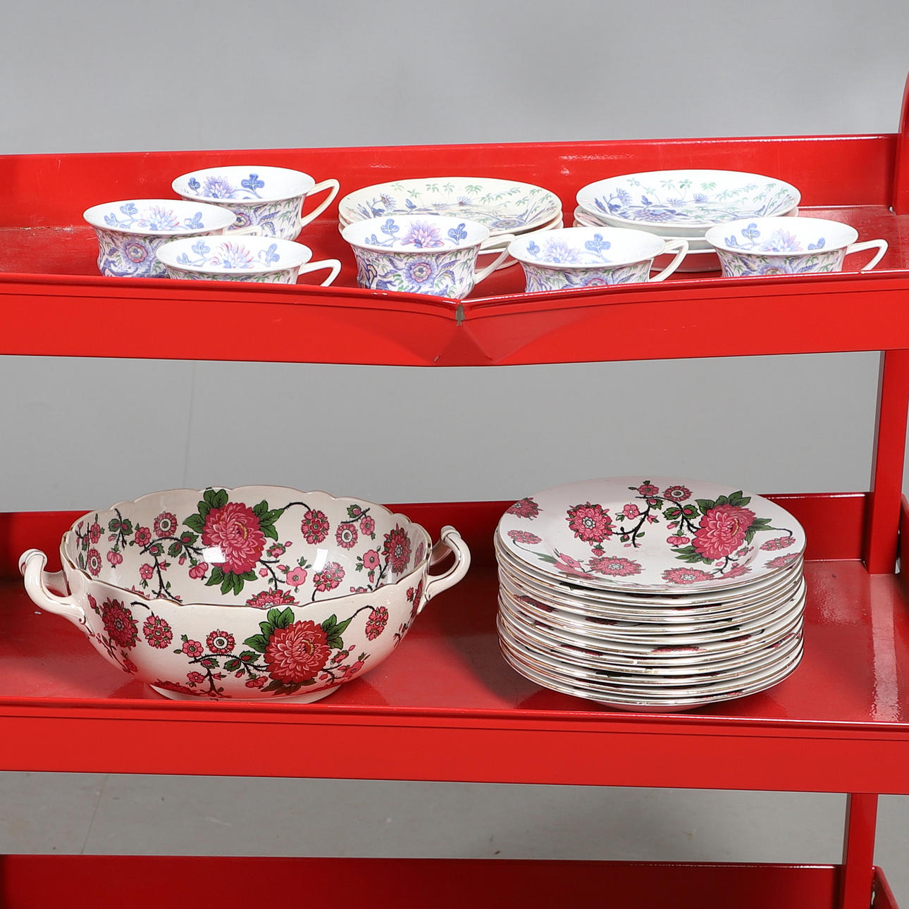 SHELLEY PART SERVICE & PART TEA SET.
