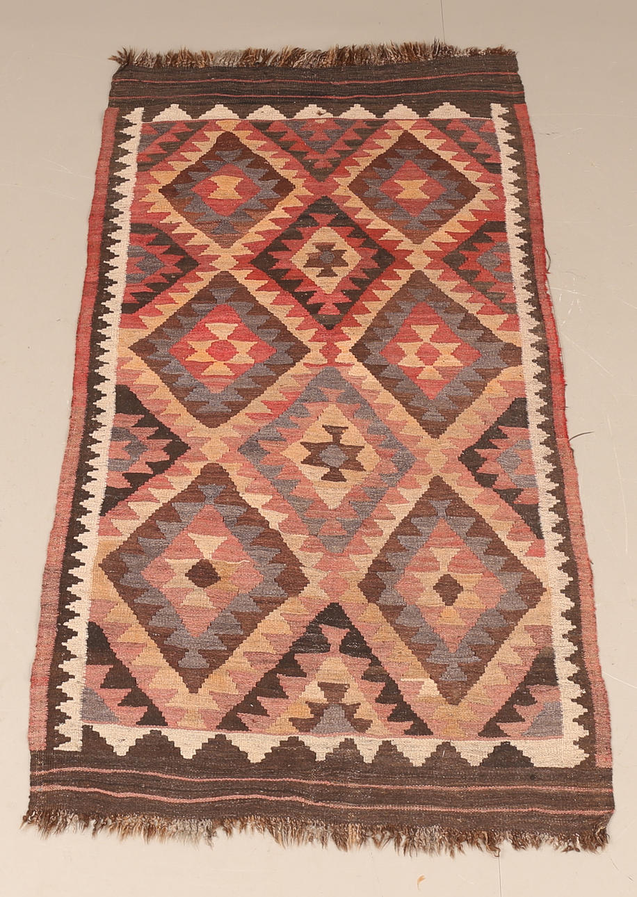 A CARPET, Kelim, approx. 185 x 96 cm.