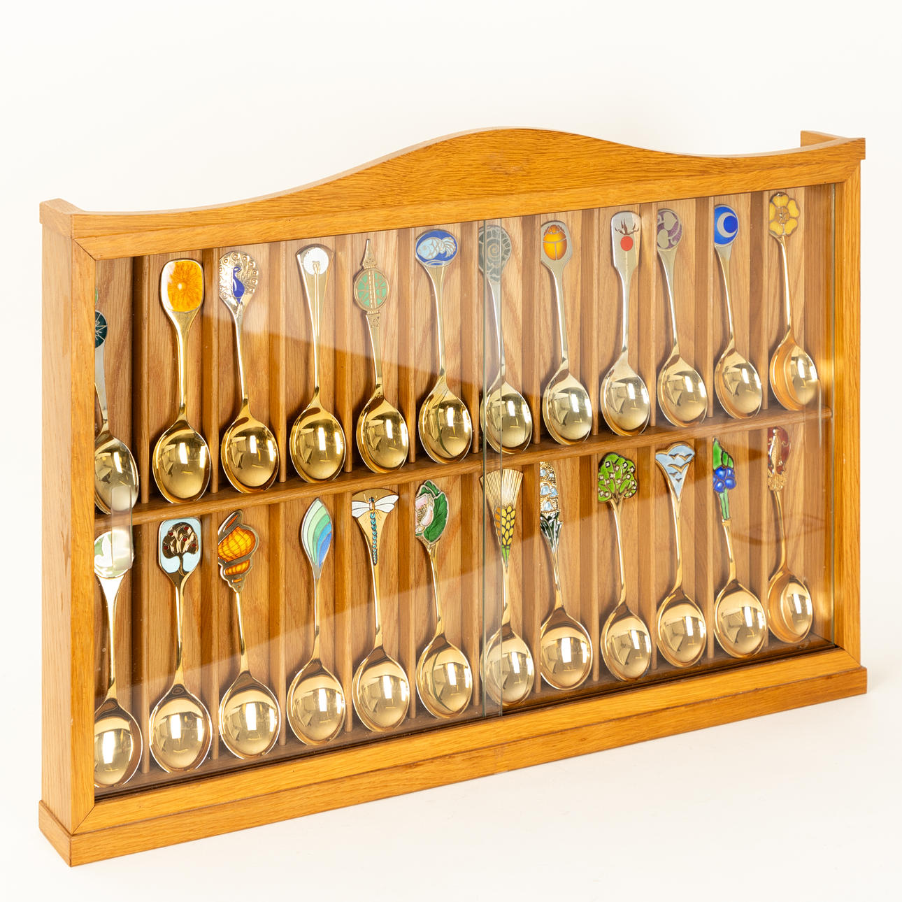 ROBBE & BERKING. 24 annual spoons, 1969-1992.