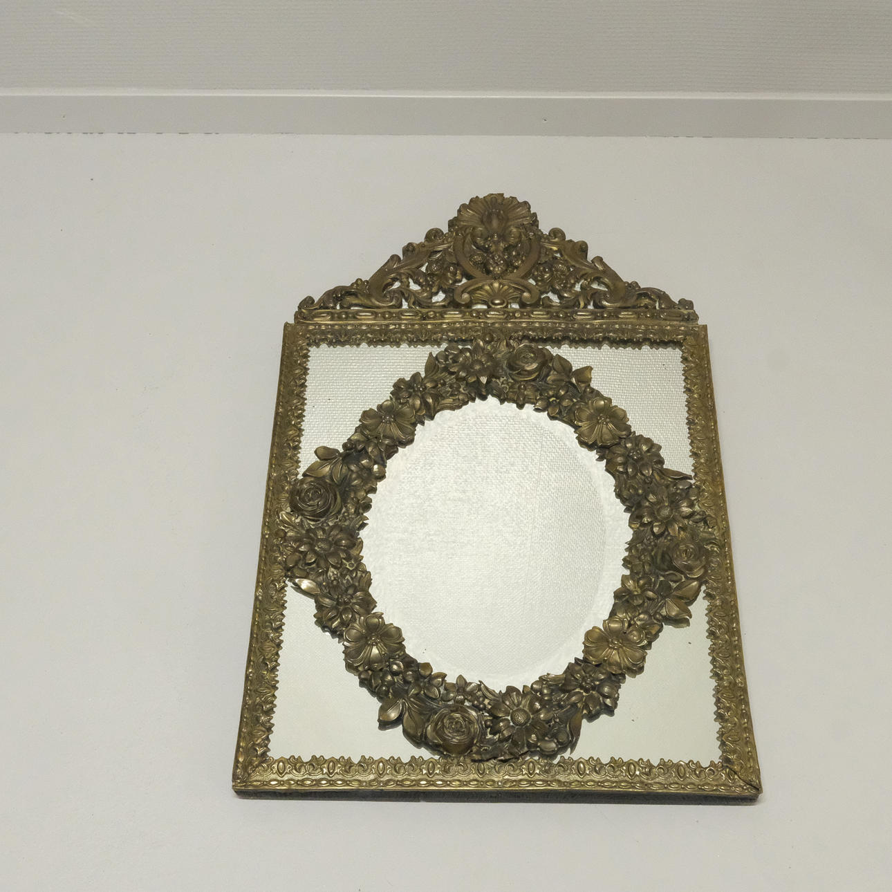 MIRROR, BAROQUE STYLE.