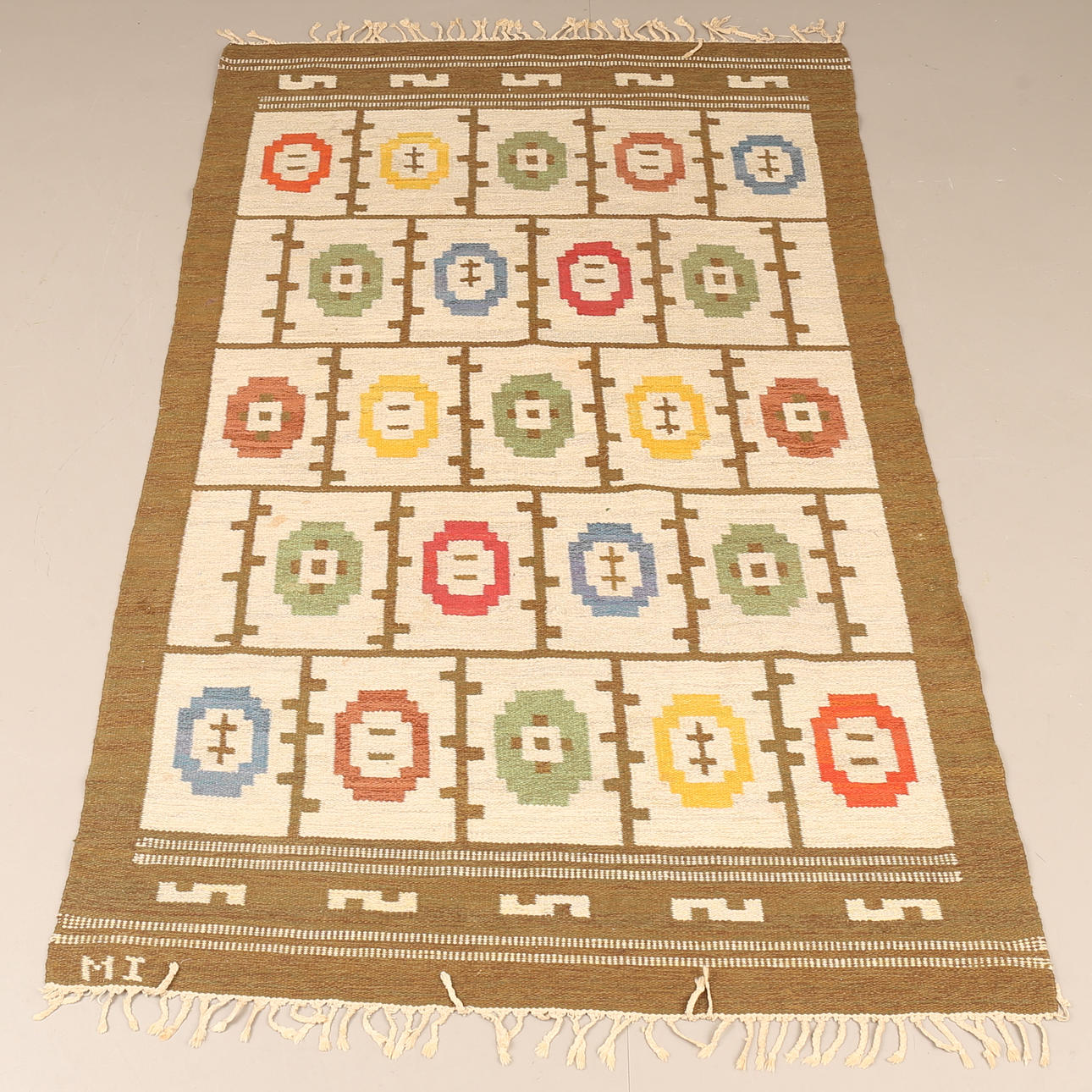 CARPET, Rölakan, signed M I.