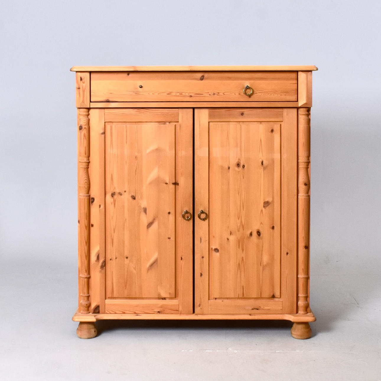 A pine cupboard, 20th century.