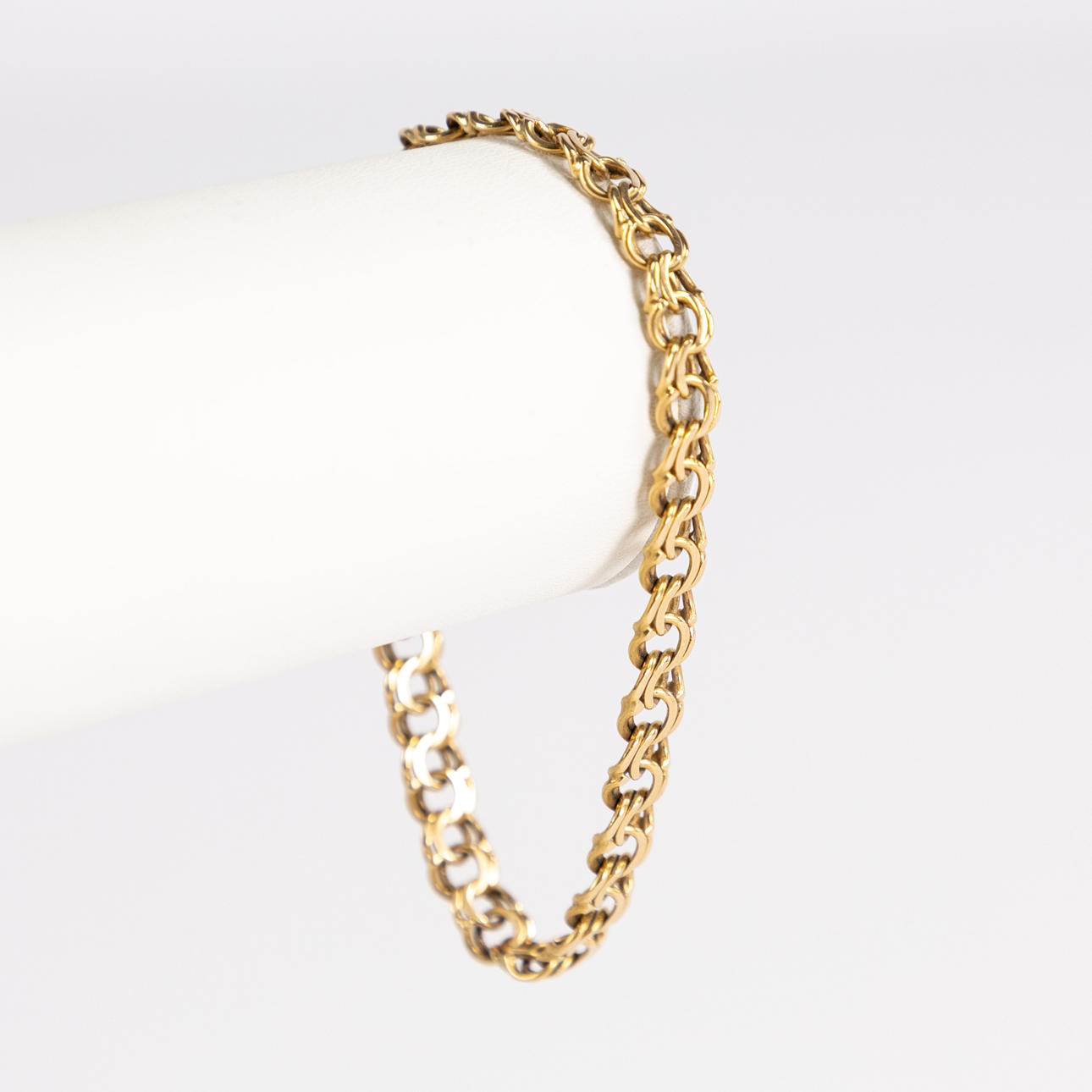 BRACELET. Bismarck, 18k gold.