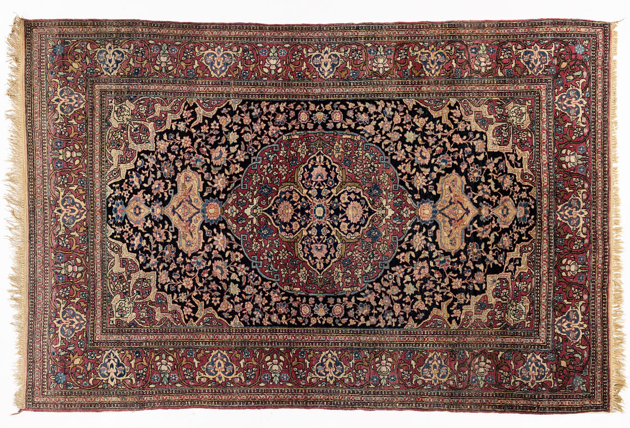 ORIENTAL RUG. Sarouk, Persia.