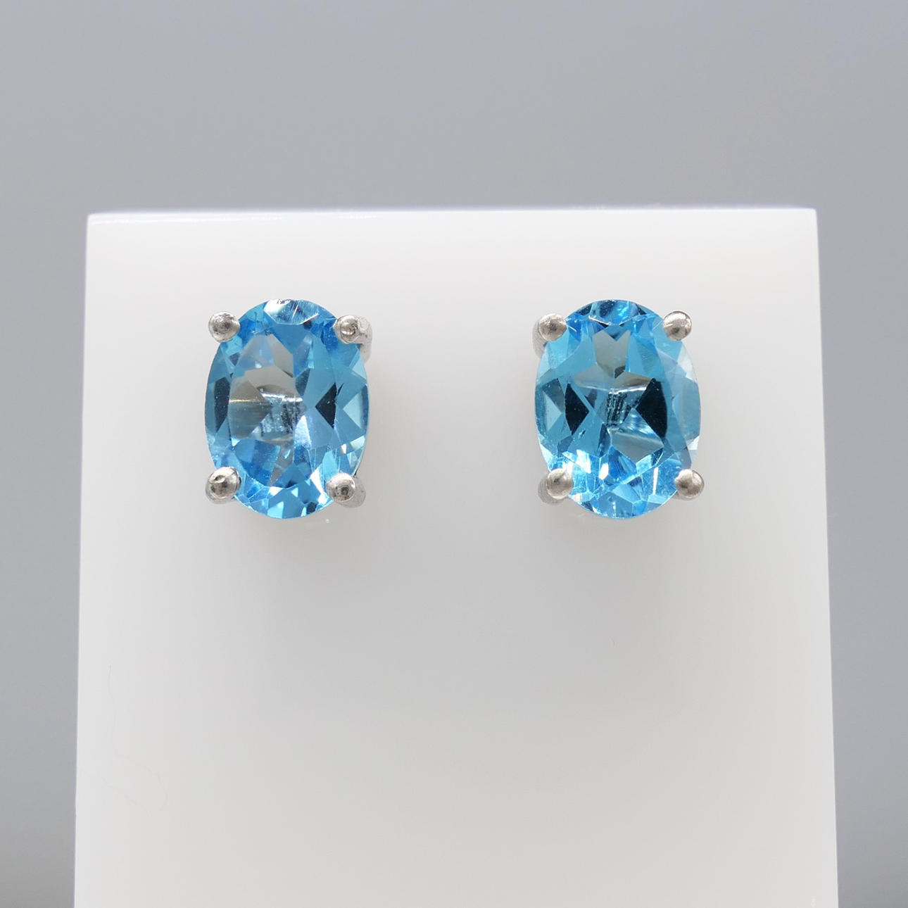 NATURAL BLUE TOPAZ ear studs.