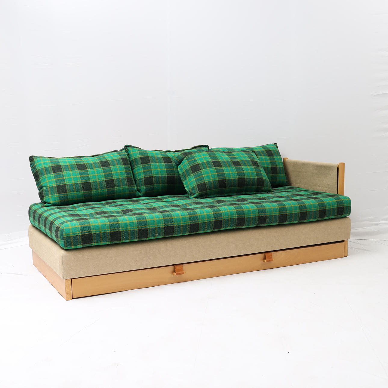 KENNETH BERGENBLAD. Sofa, "Junker" Dux.