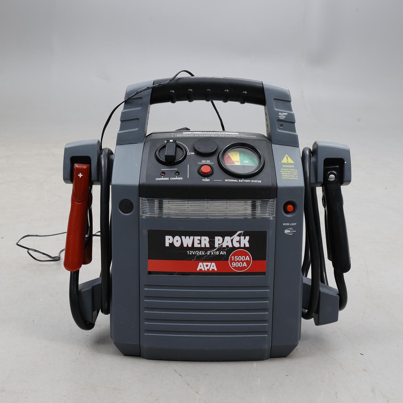 JUMP STARTER, Apa power pack, original box.