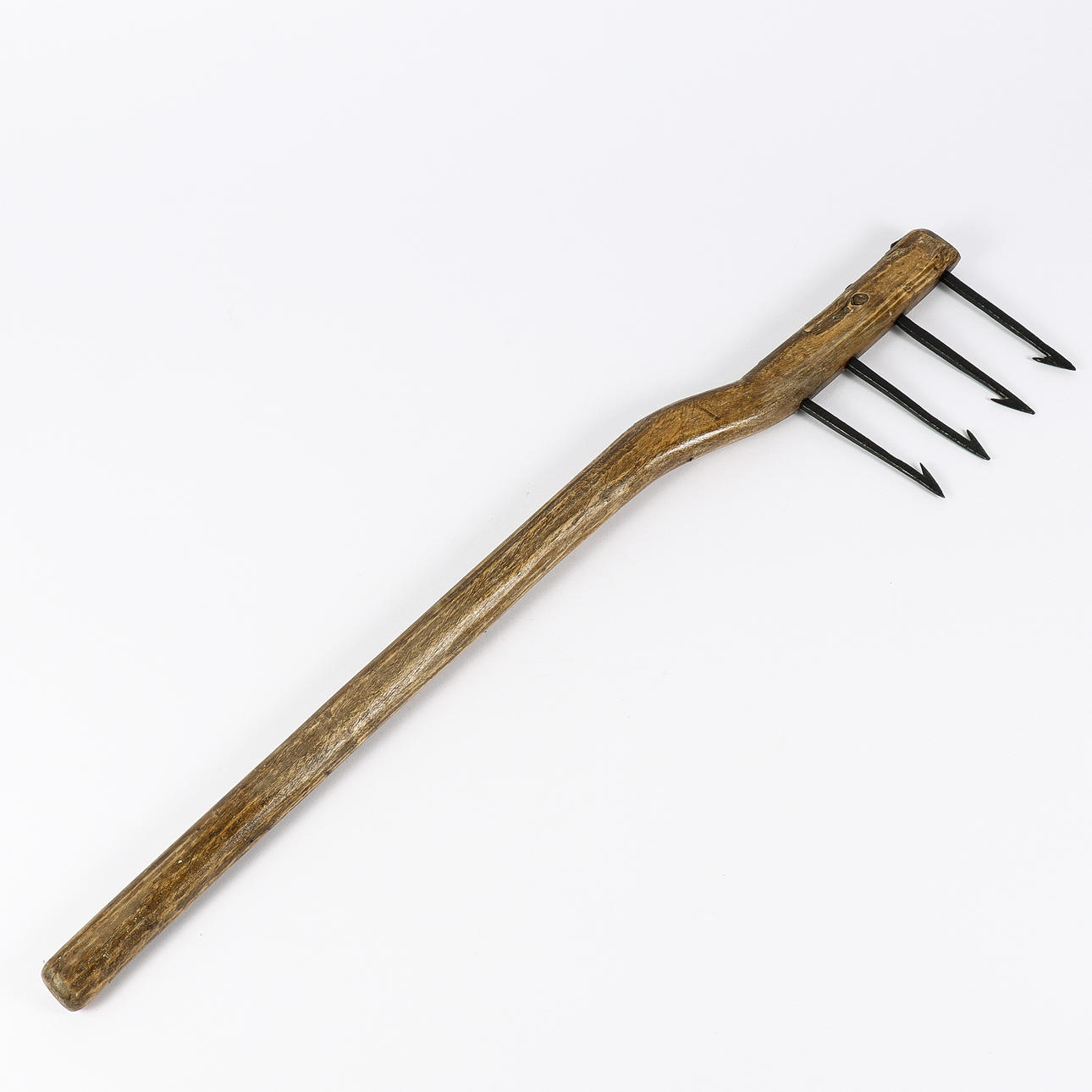 LEISTER with 4 barbs, 19th century.
