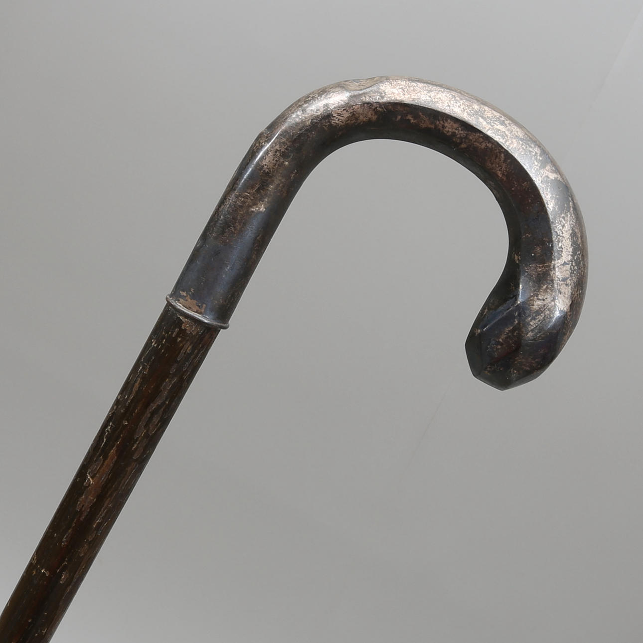 KÄPP MED SILVERKRYCKA, CG Hallberg, 1928.