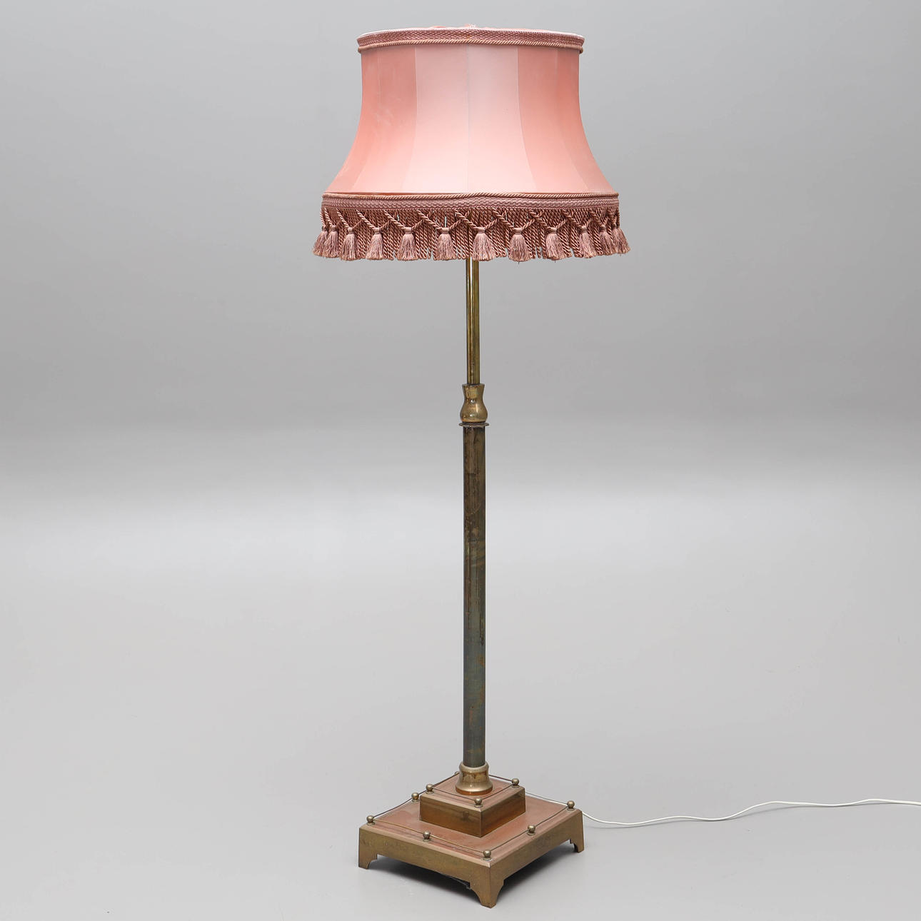FLOOR LAMP, brass/ore, 20th century.