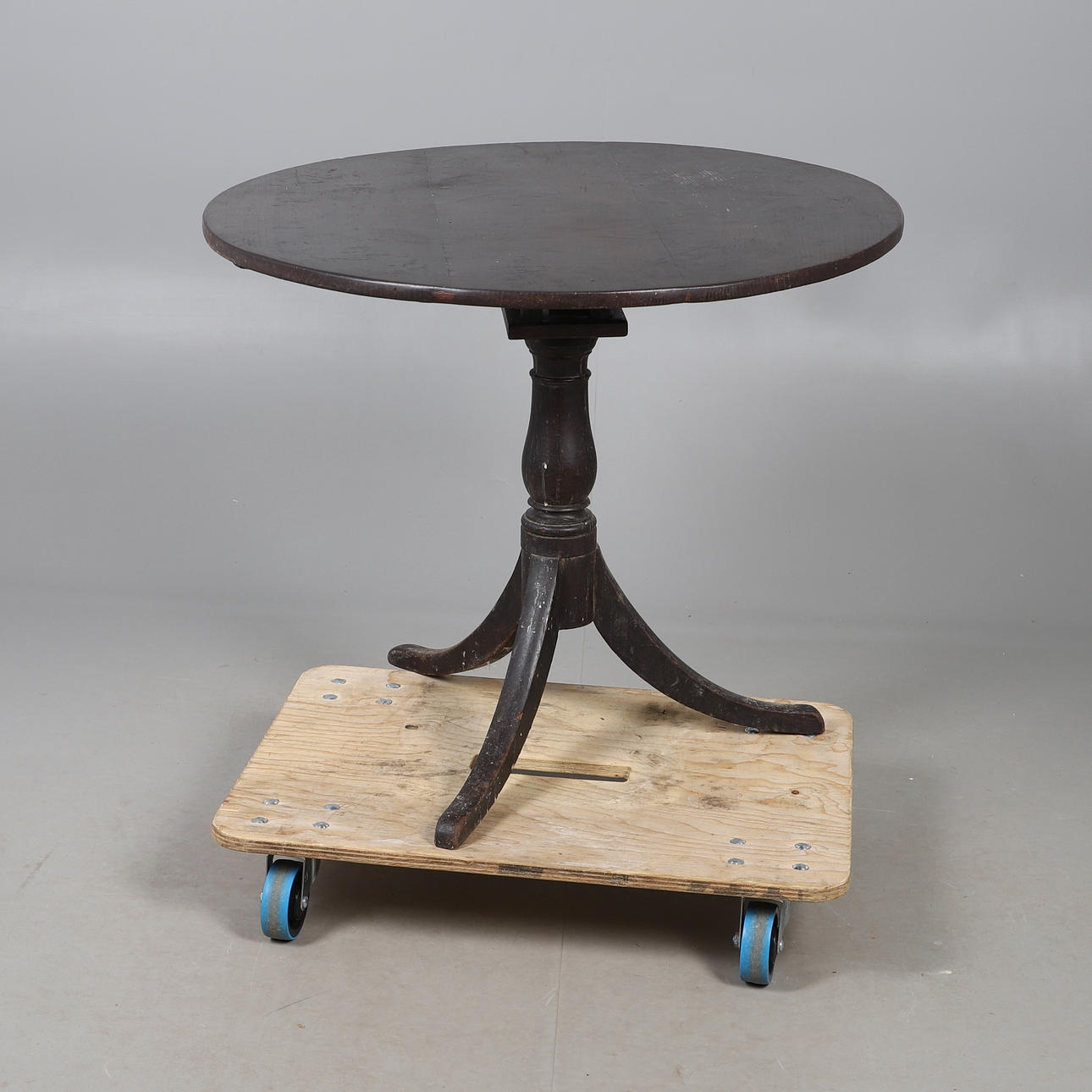 MAHOGANY BIRD CAGE TILT TOP TABLE.
