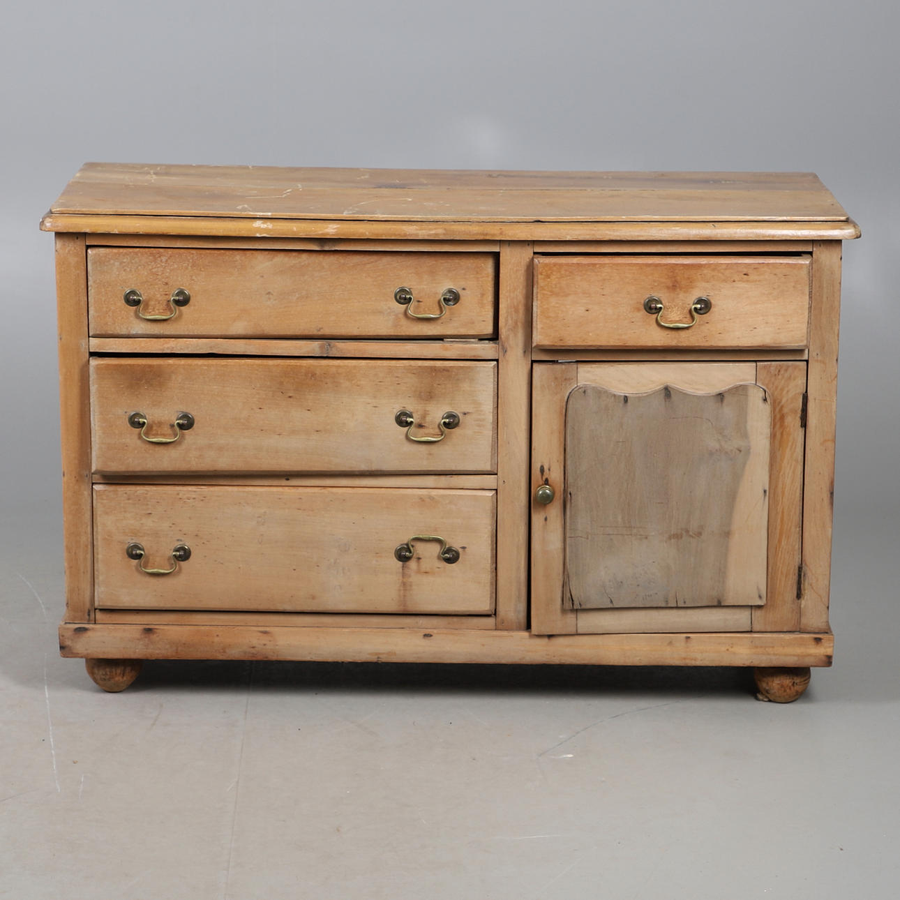 STRIPPED PINE SIDEBOARD.