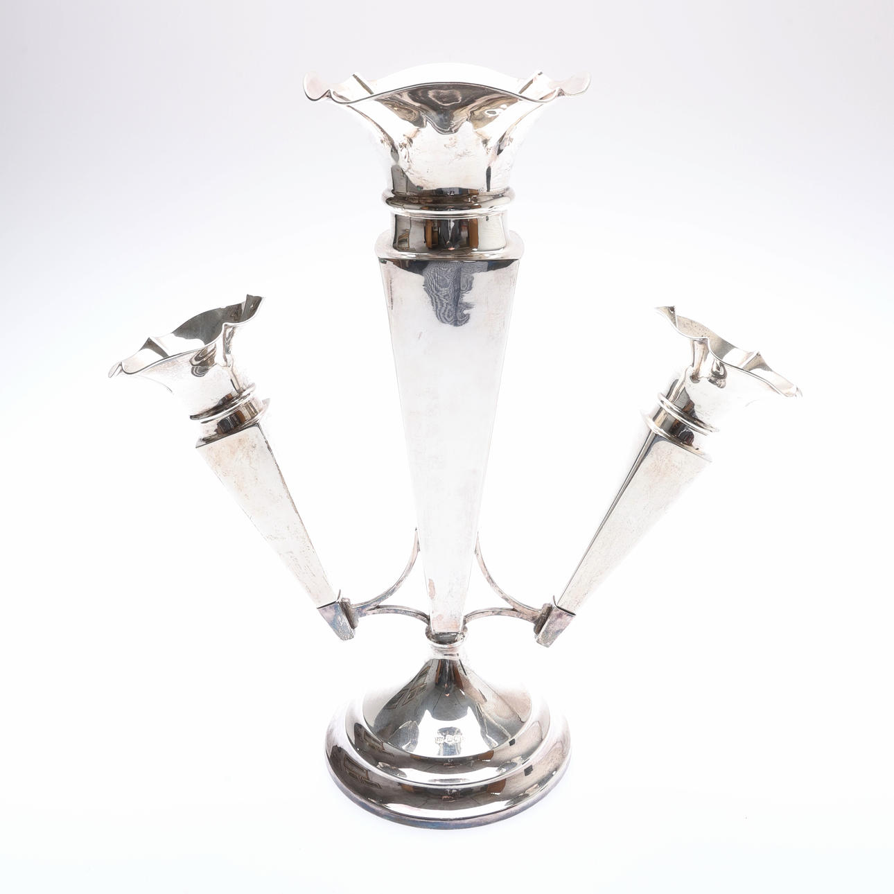 LARGE GEORGE V SILVER EPERGNE.