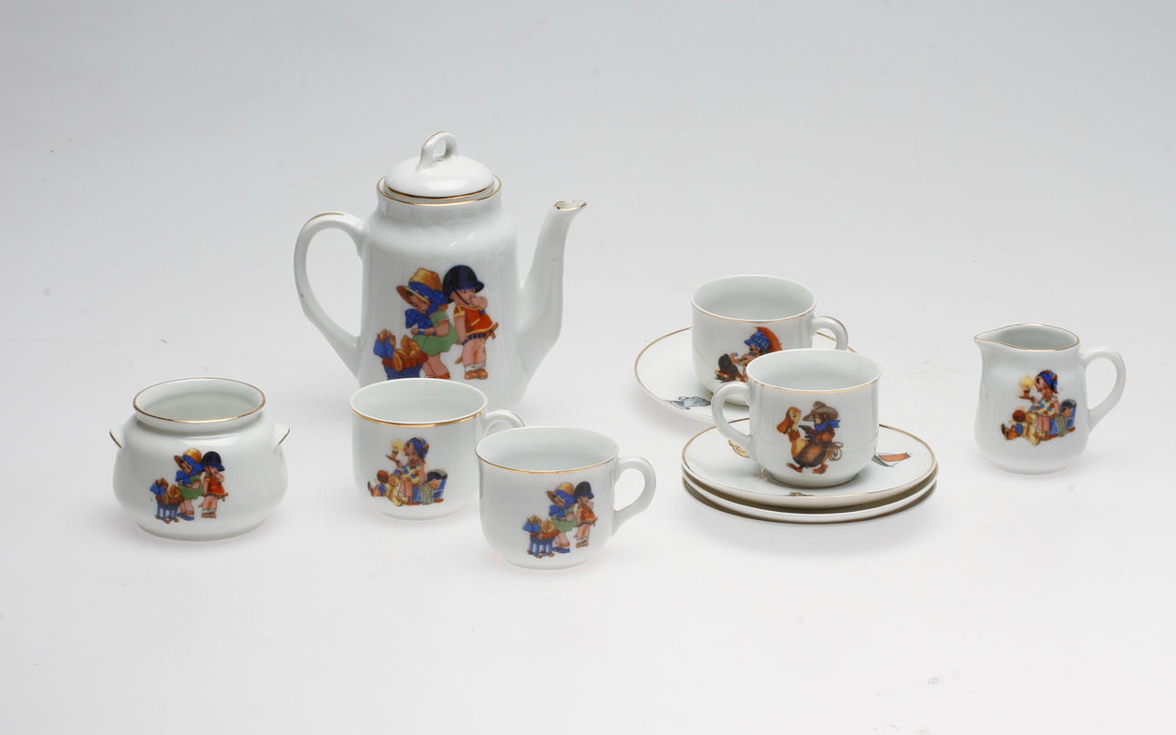 DOCKSERVIS, 7 delar, flintgods, Arabia, Finland, 1930/40-tal.