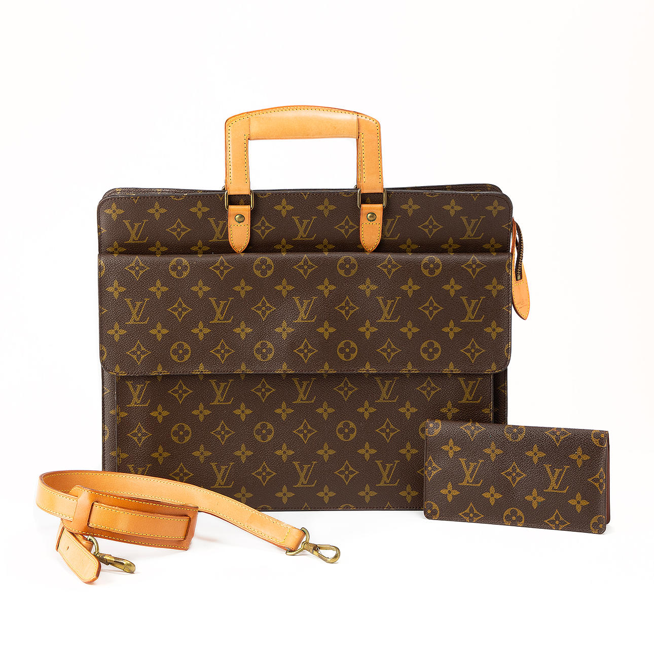 LOUIS VUITTON. Briefcase and case, canvas.