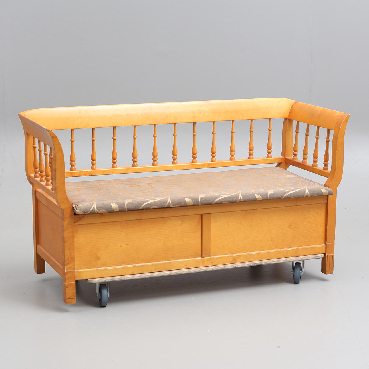 KITCHEN SOFA, birch, 20th century.