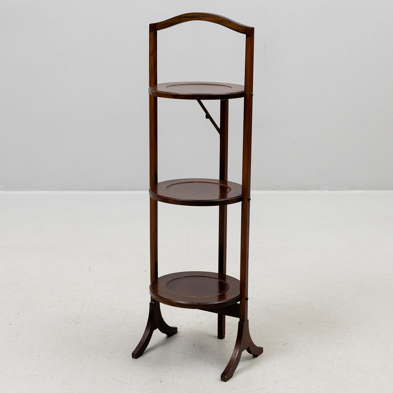 CAKESTAND, early 20th century.