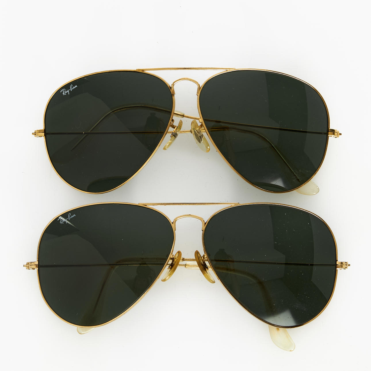 RAY-BAN. Solglasögon, 2 par "Aviator".