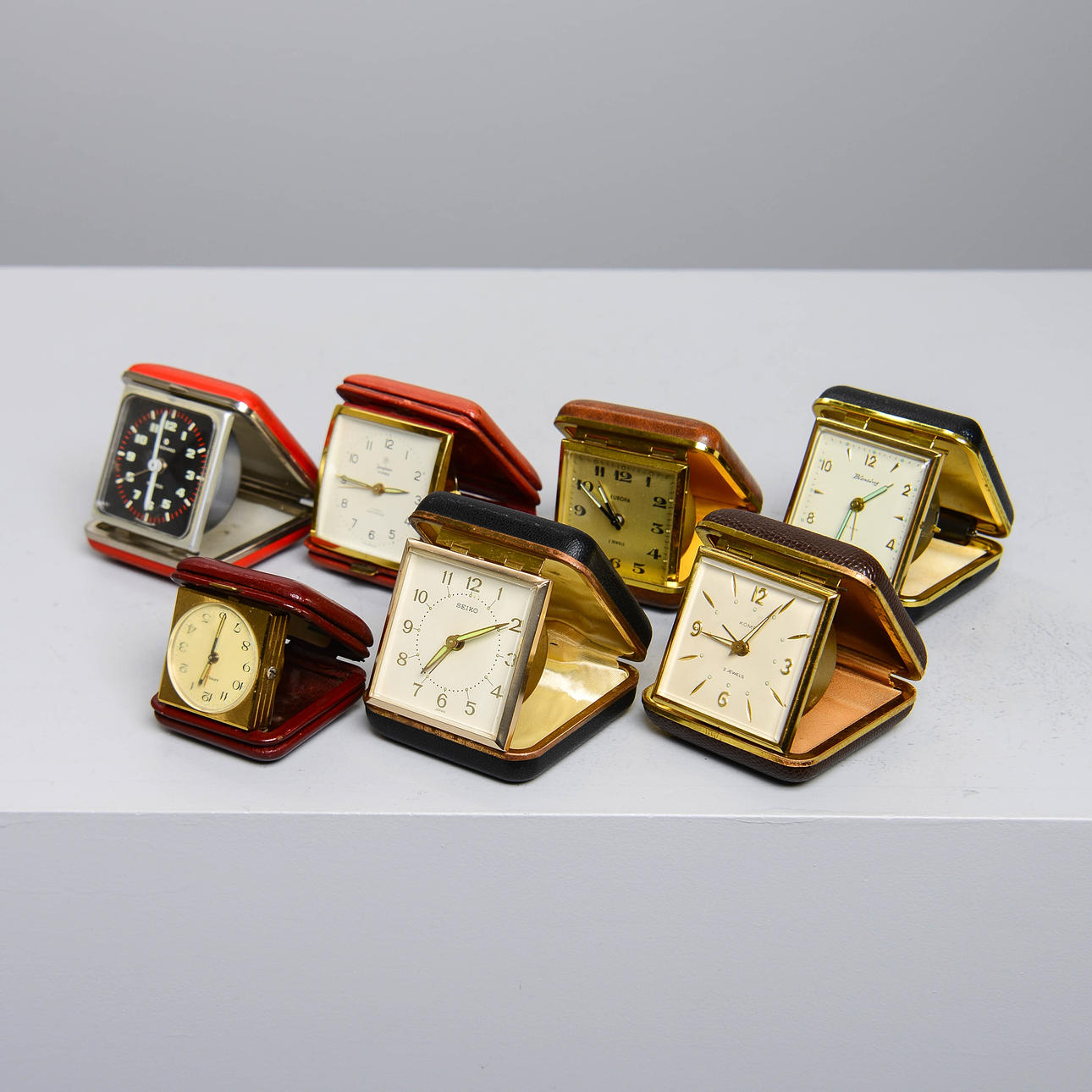 TRAVEL CLOCK, 7 pcs, incl. Europa, Kombi and Seiko. Clocks