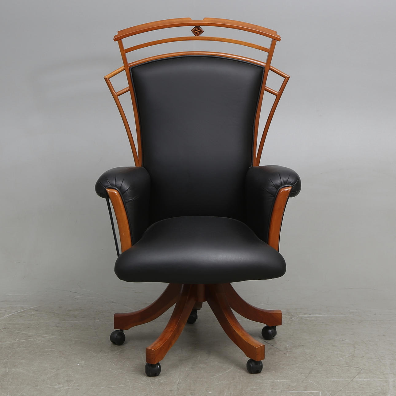 SKRIVBORDSSTOL, Carpanelli, Italien.