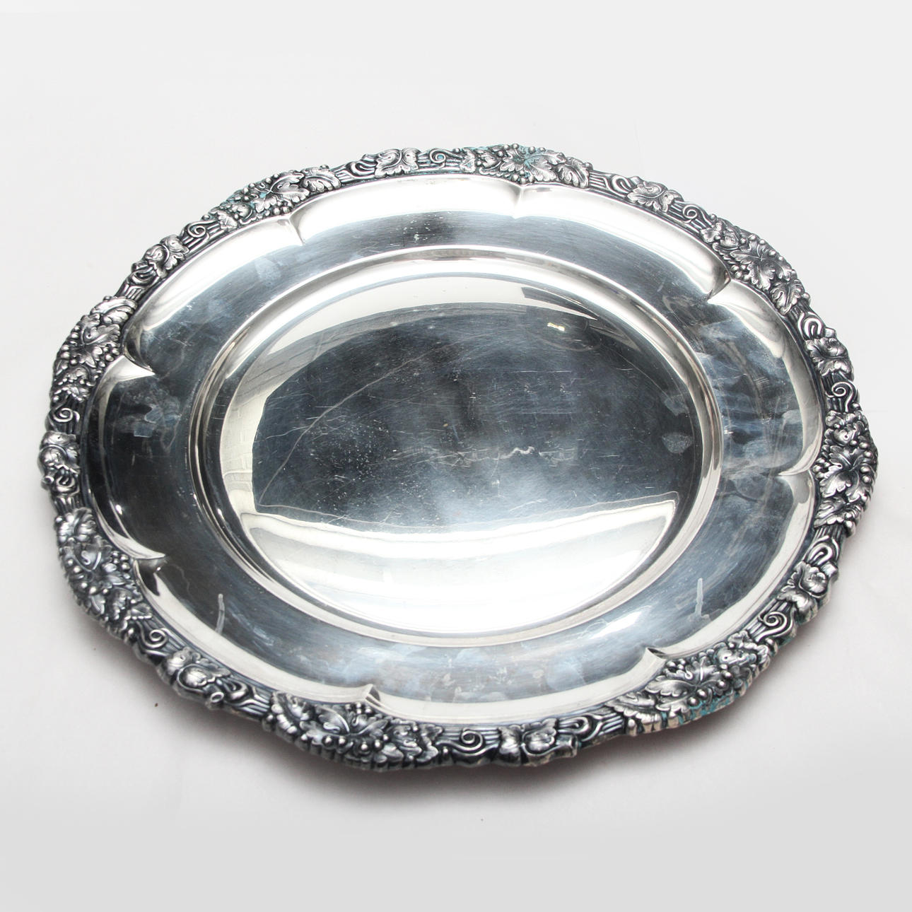 BRICKA, silver, C G Hallberg, årsbokstav T8.