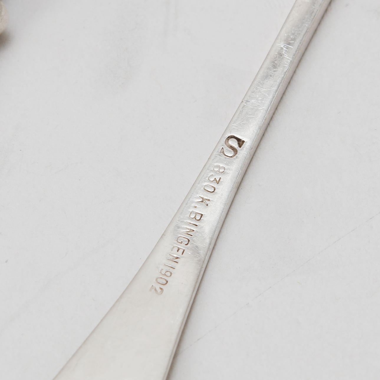 SILVER, 8 pieces, total weight approx. 330 grams.