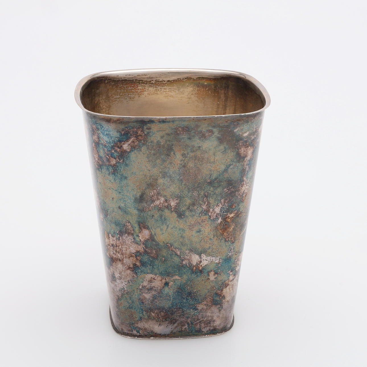 BEAKER, SILVER, WEIGHT APPROXIMATELY 163 GRAMS.