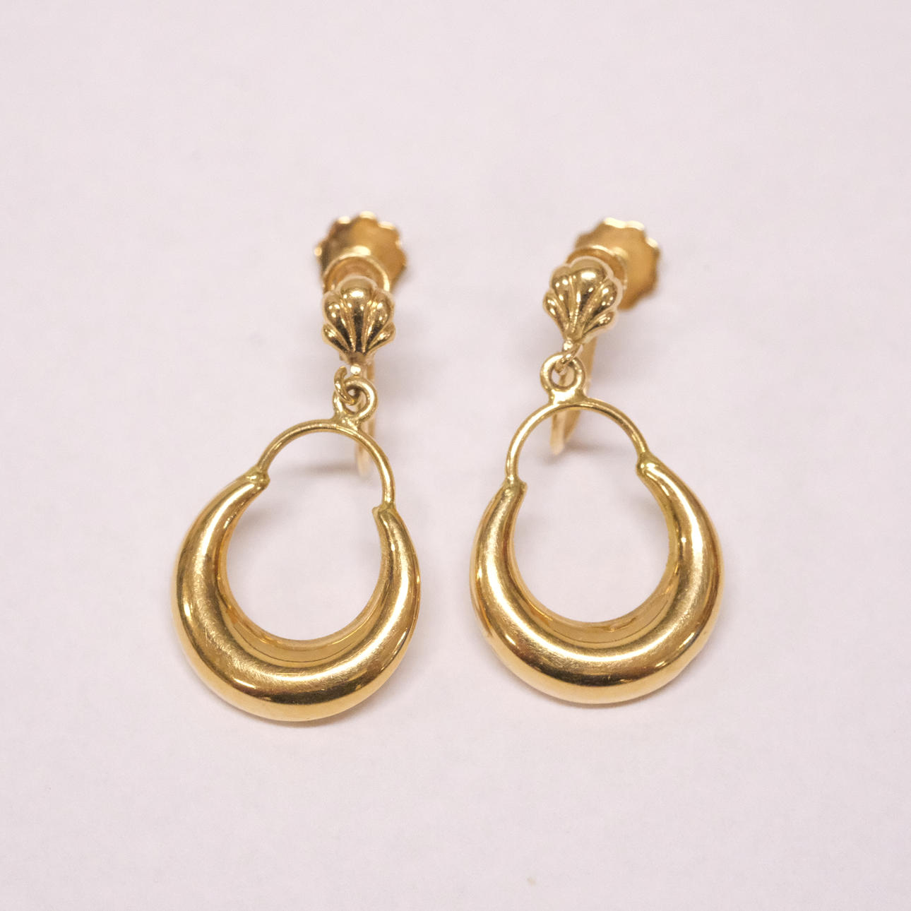 A PAIR OF EARRINGS, 18K GOLD.
