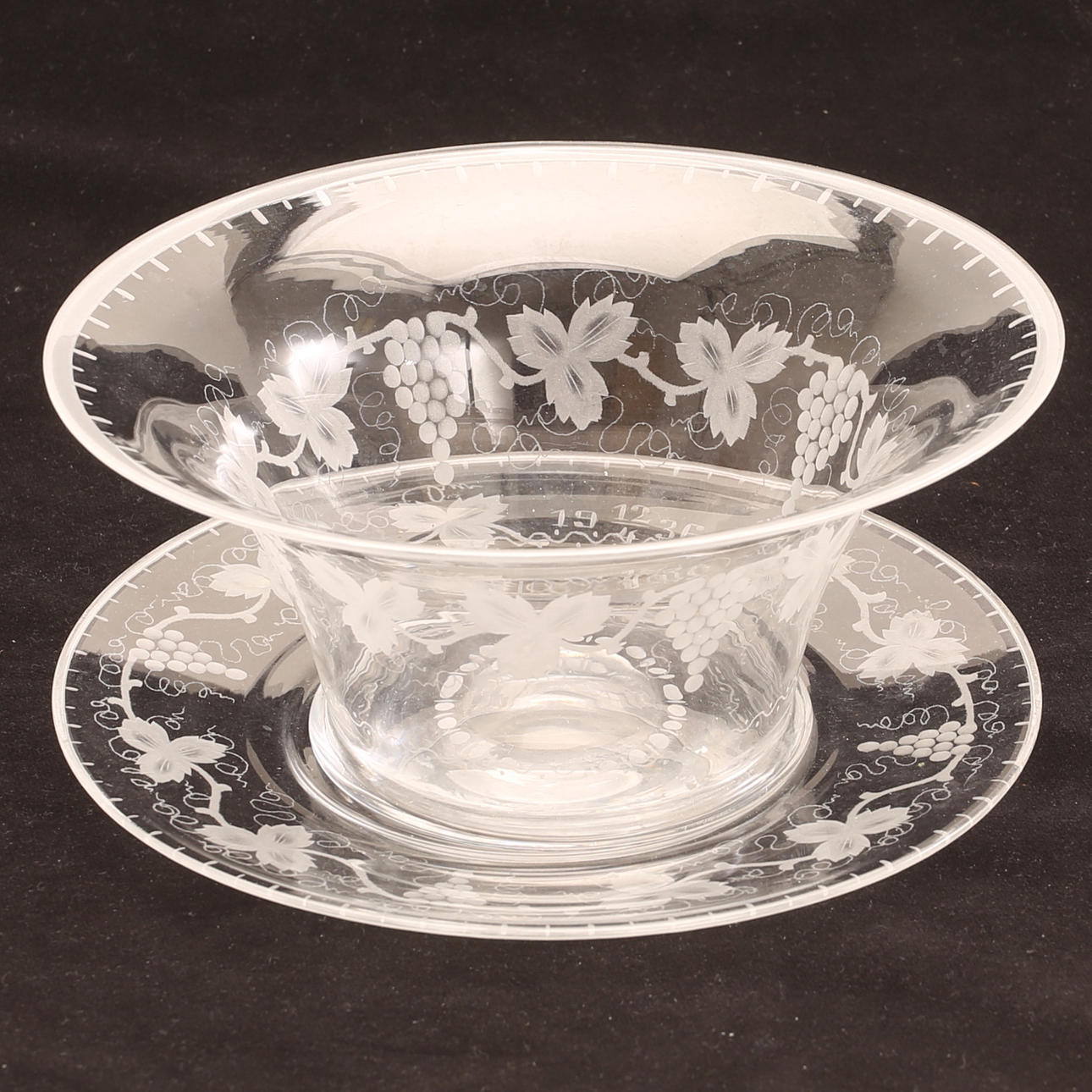 SKÅL. FAT. Etsad glas, märkt 1936.