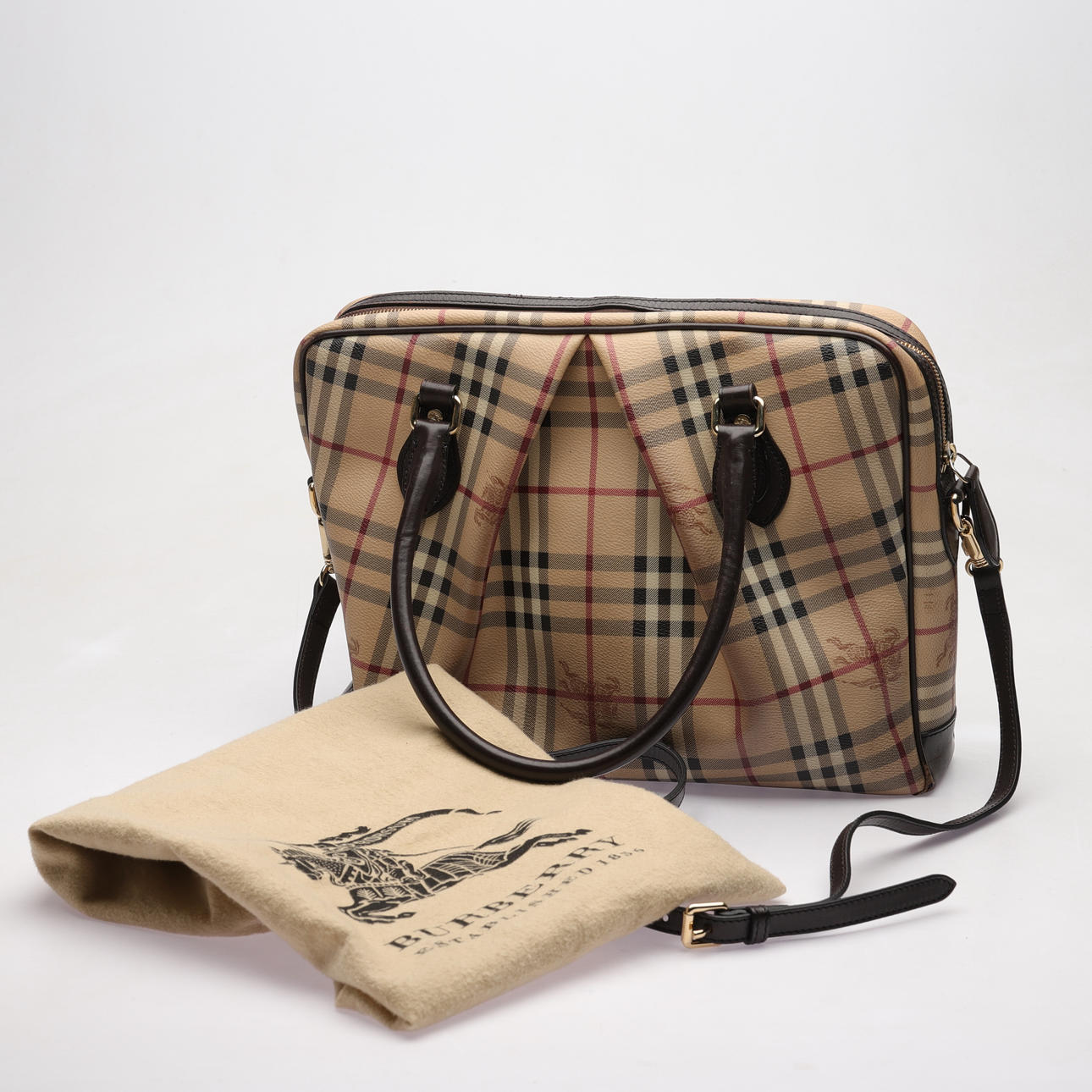 BURBERRY. handväska.
