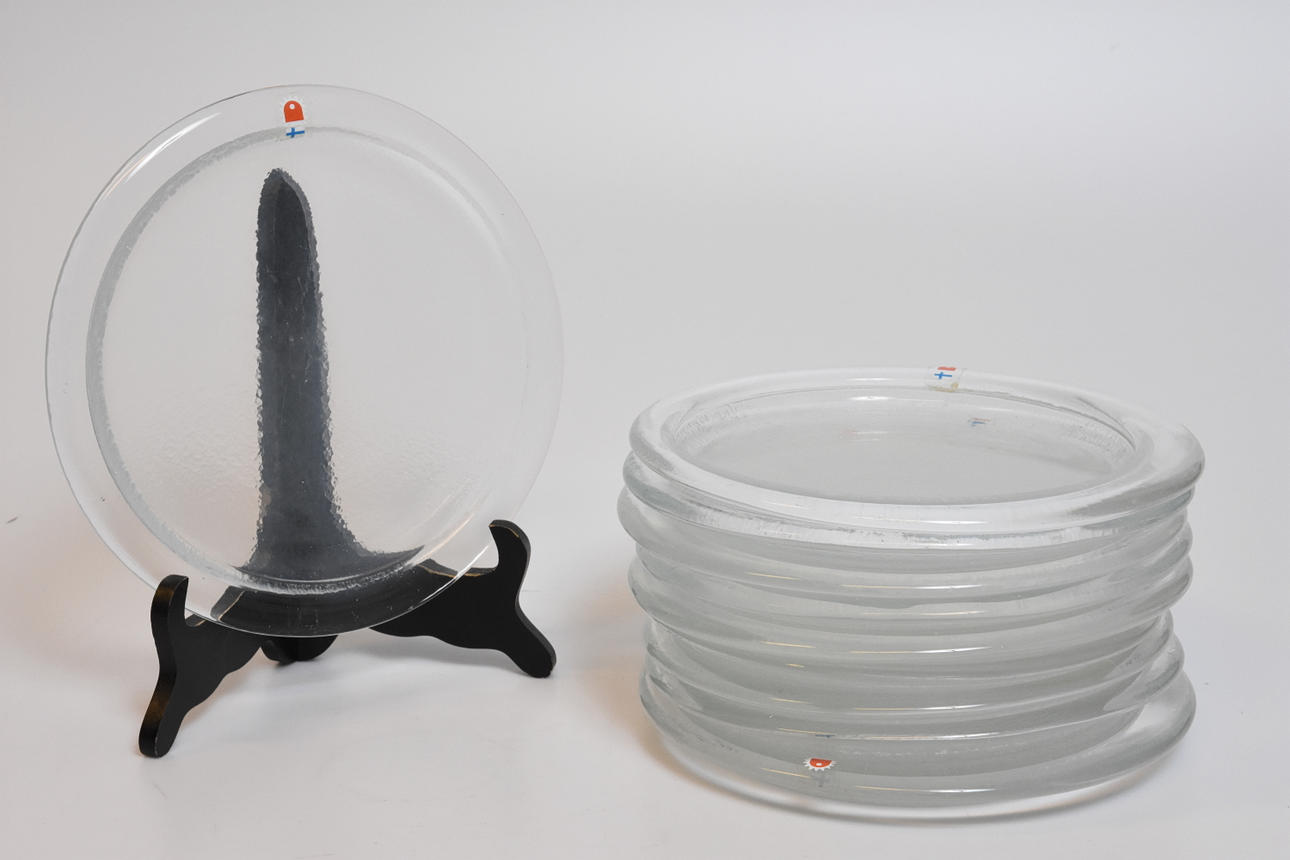 TALLRIKAR 10 st glas Pertti Santalahti, Humppila.