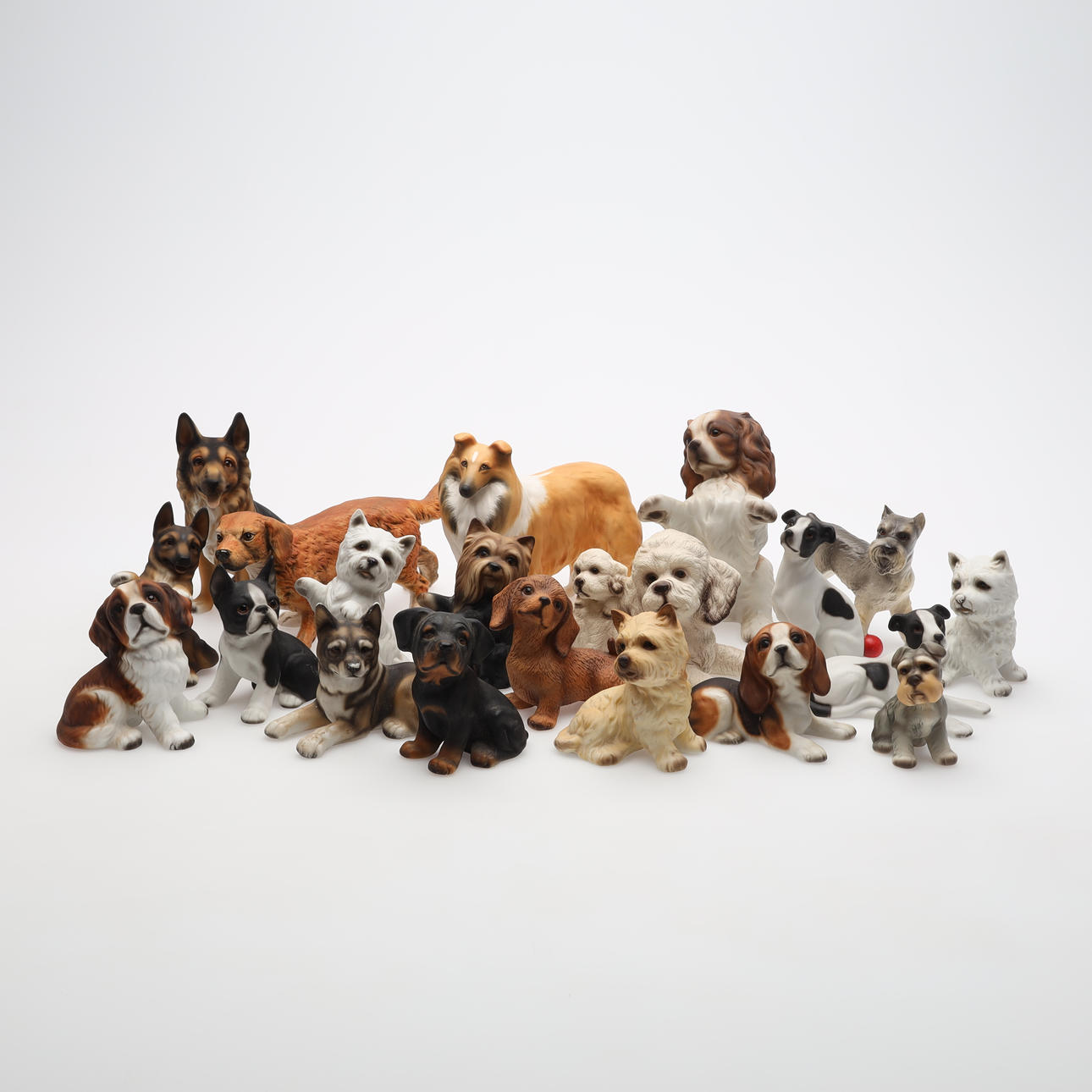 FIGURINES, dogs 20 pcs.