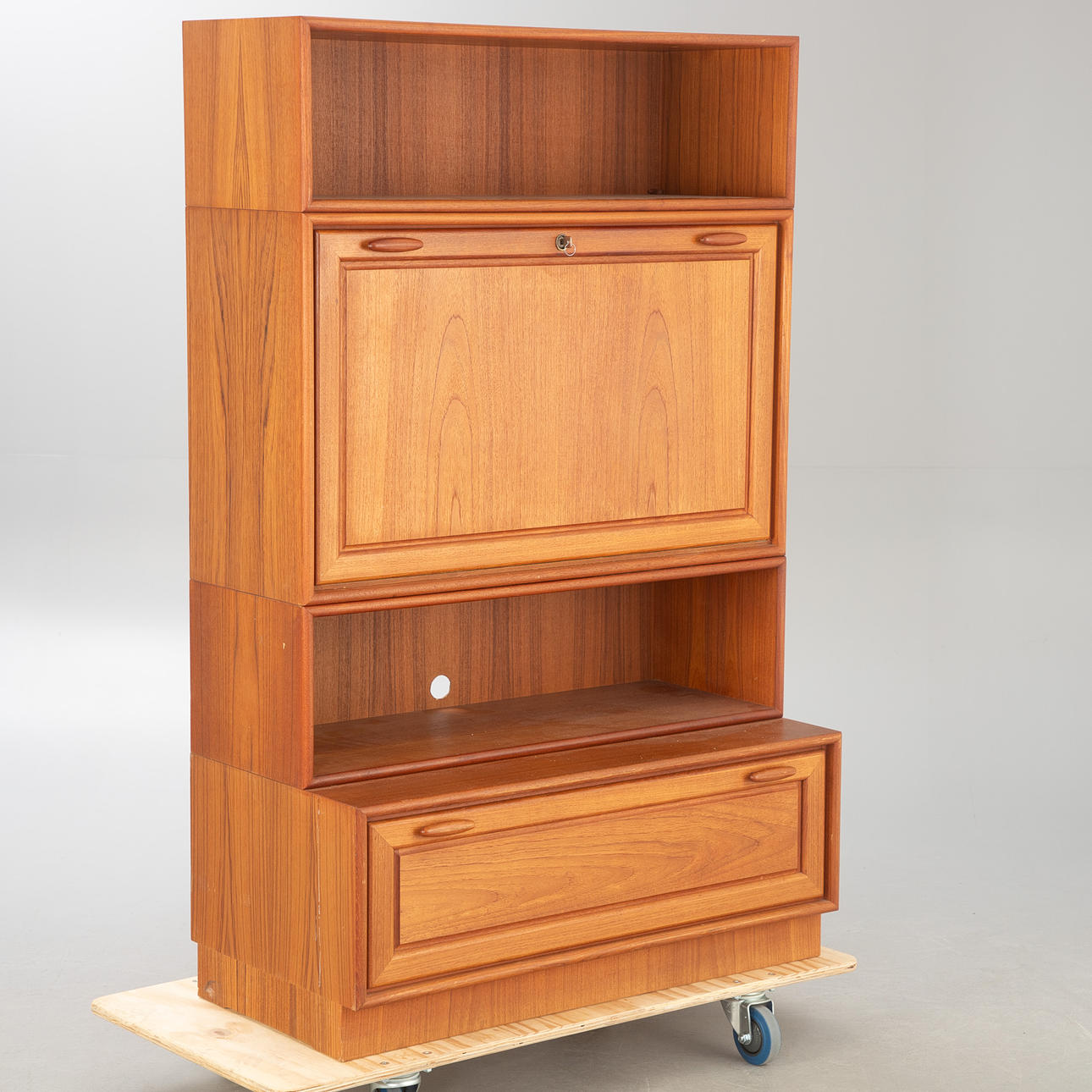 RT Möbel, 4-piece modular cabinet, teak.