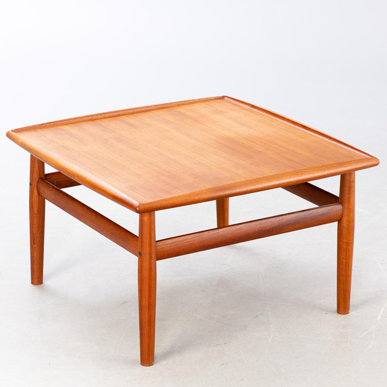 GRETE JALK. Glostrup Møbelfabrik, square coffee table / side table, Denmark, 1960s.