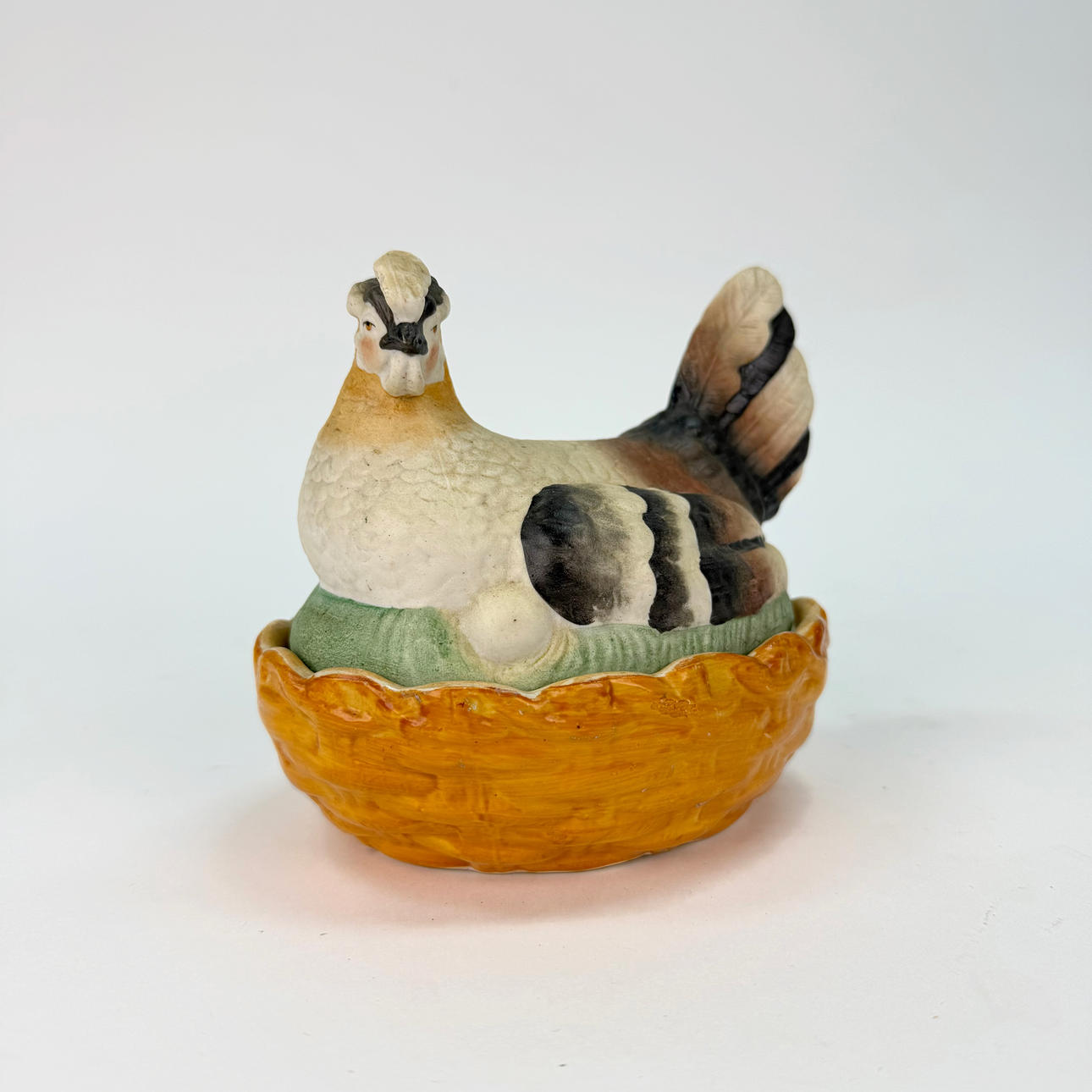 EGG HIDER - Porcelain hen 1900s.