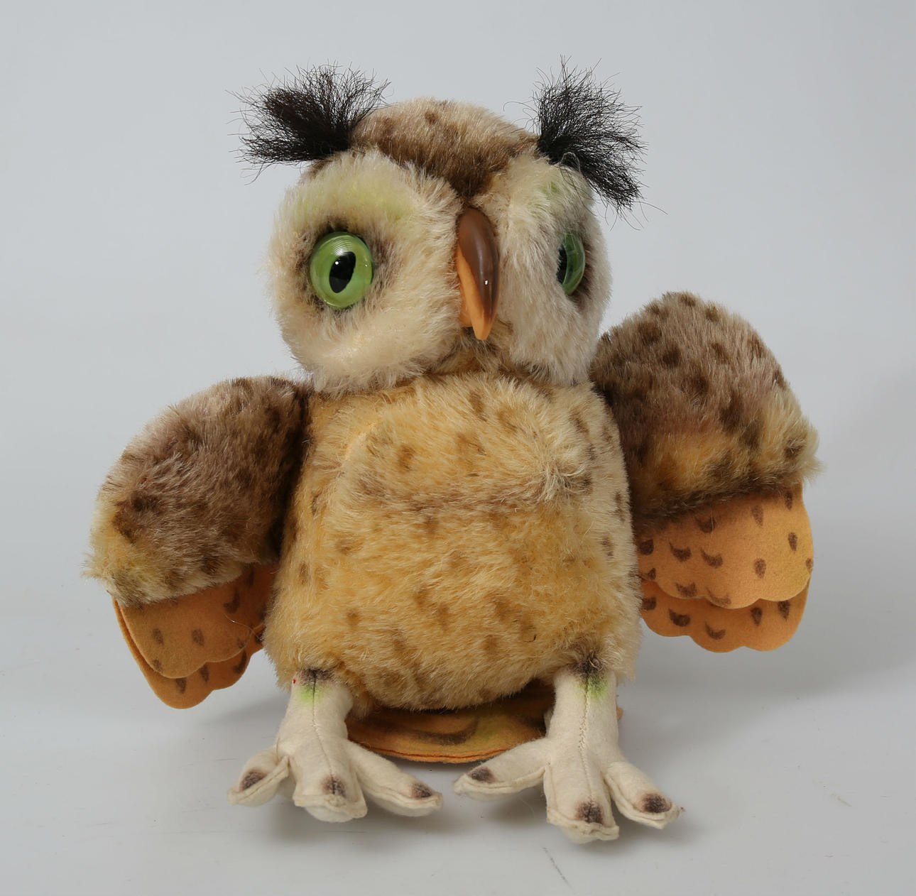 UGGLA, Steiff, 1900-talets mitt.