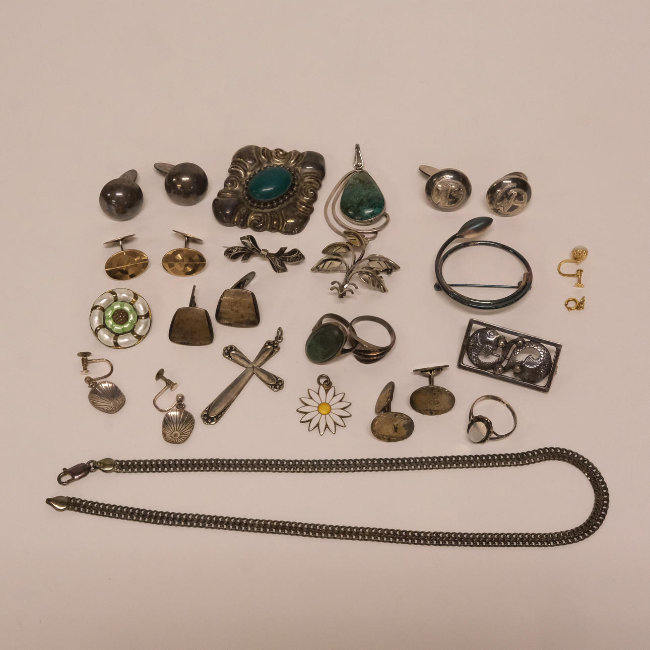 JEWELLERY, SILVER, 19 PIECES.