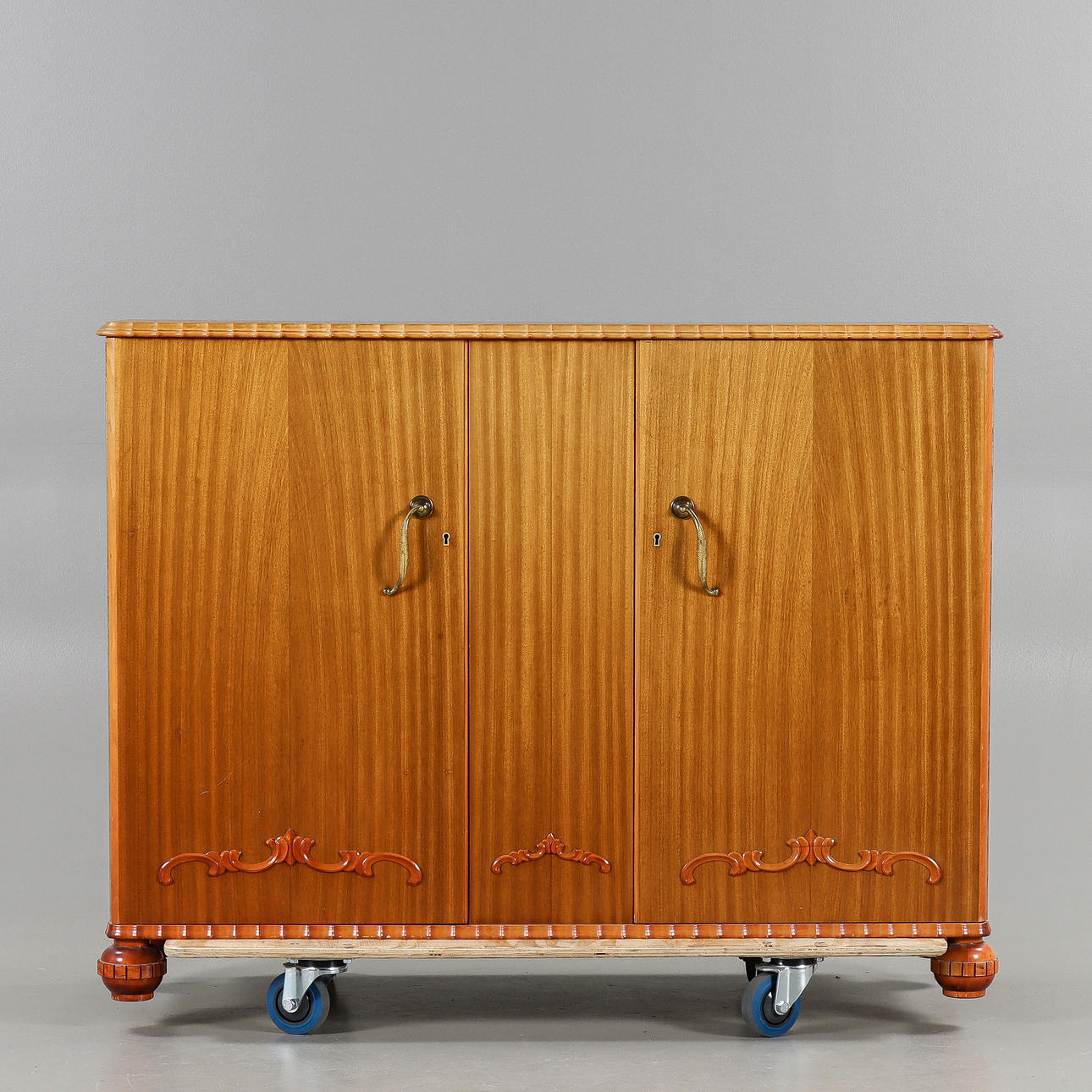CABINET, Swedish Modern 1940s.