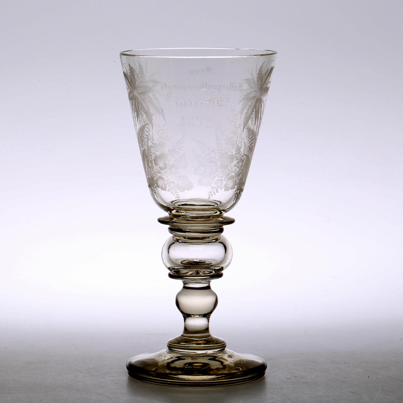 POKAL, glas, graverad dekor, " Från Fältsignalkompaniets Officerare, Lars Liss 1892".