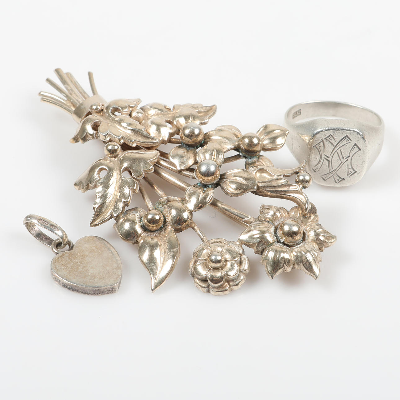 JEWELLERY, 3 pieces, silver.