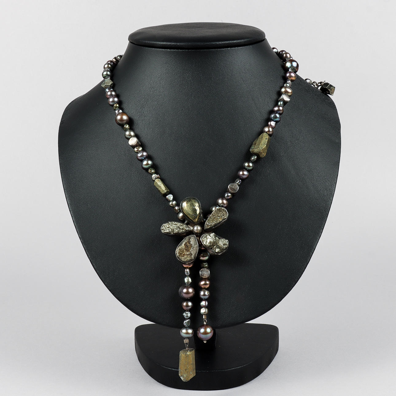 NECKLACE, silver, pyrite and coloured beads.