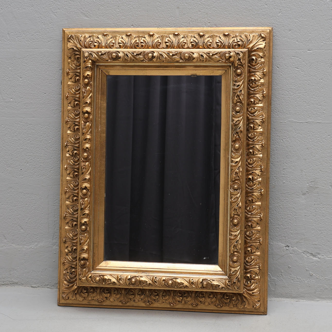 MIRROR, gilt, 20th century.