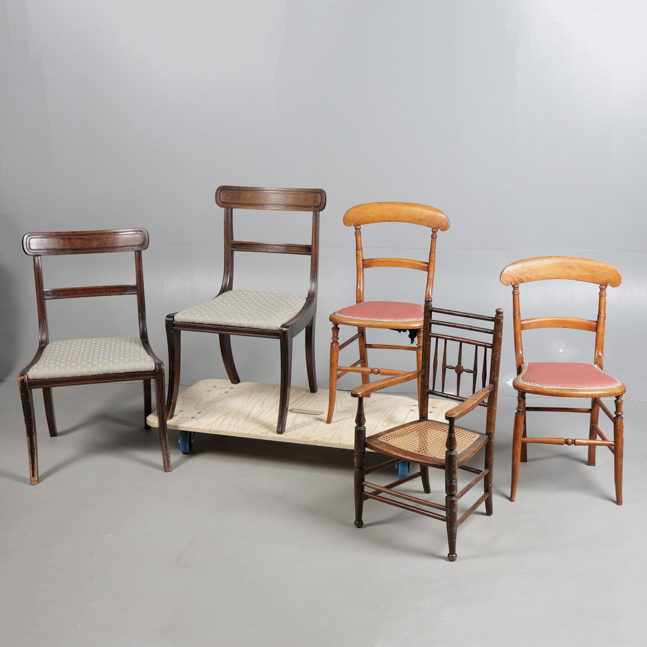 FIVE 19TH CENTURY AND LATER CHAIRS (5).