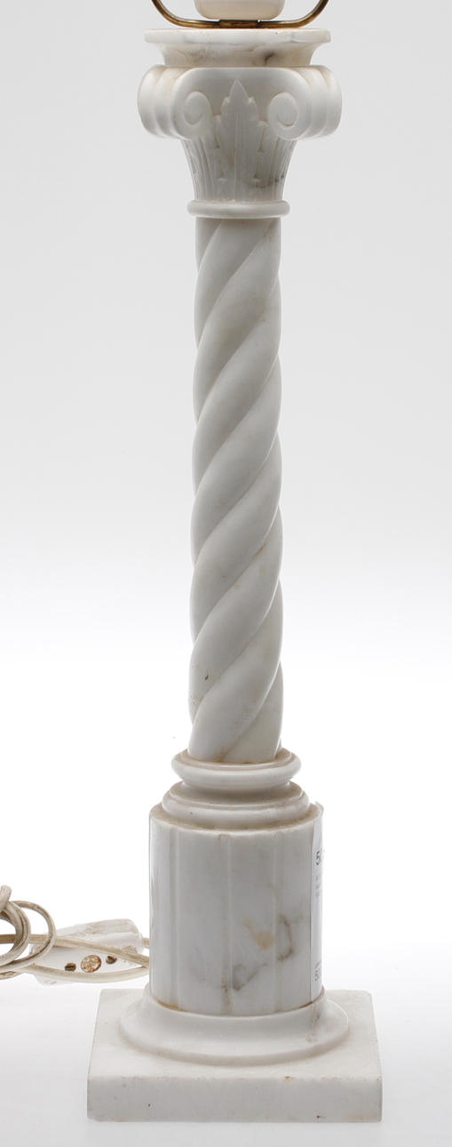 BORDSLAMPA, alabaster, Italien, 1900-tal.